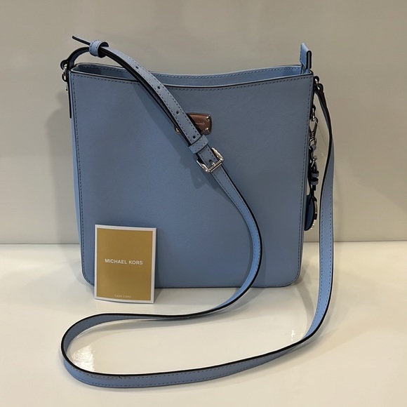 💙 Michael Kors Crossbody Purse 💙 - Picture 2 of 9